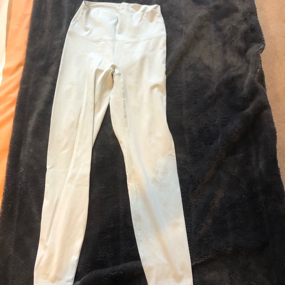 Dying Breed - green leggings - great condition. Size M - Picture 2 of 4